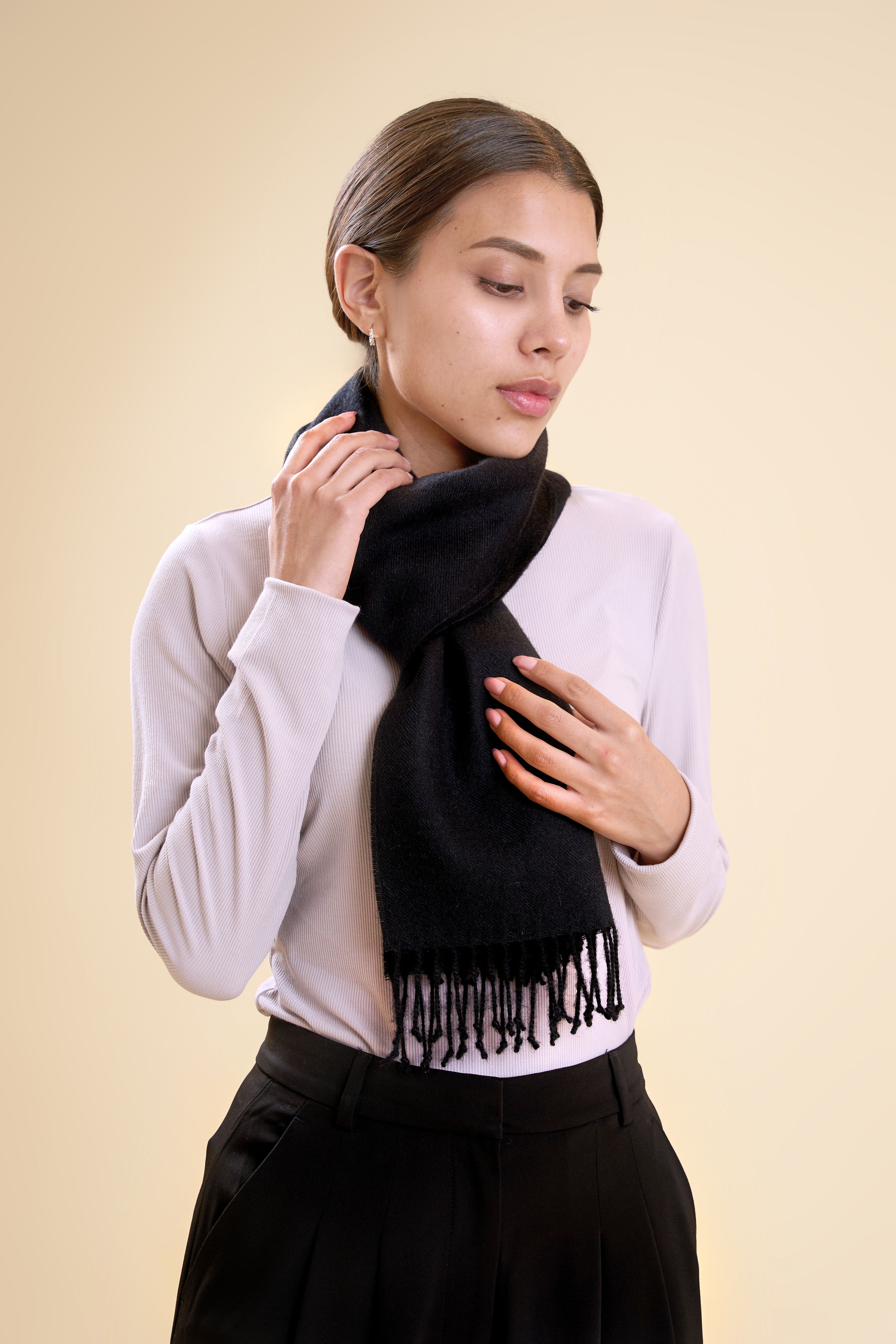 Wayra Scarf – Black