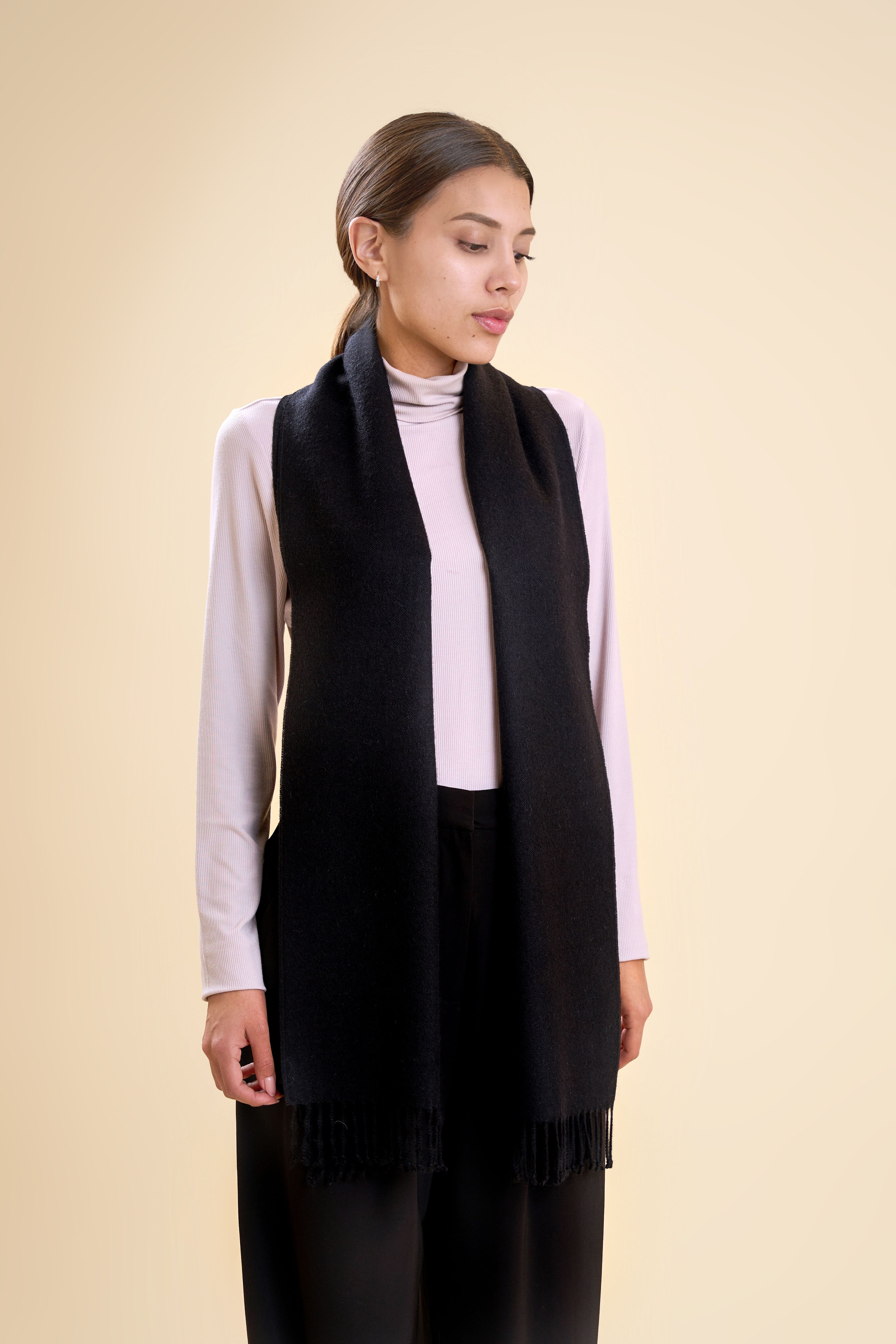 Wayra Scarf – Black