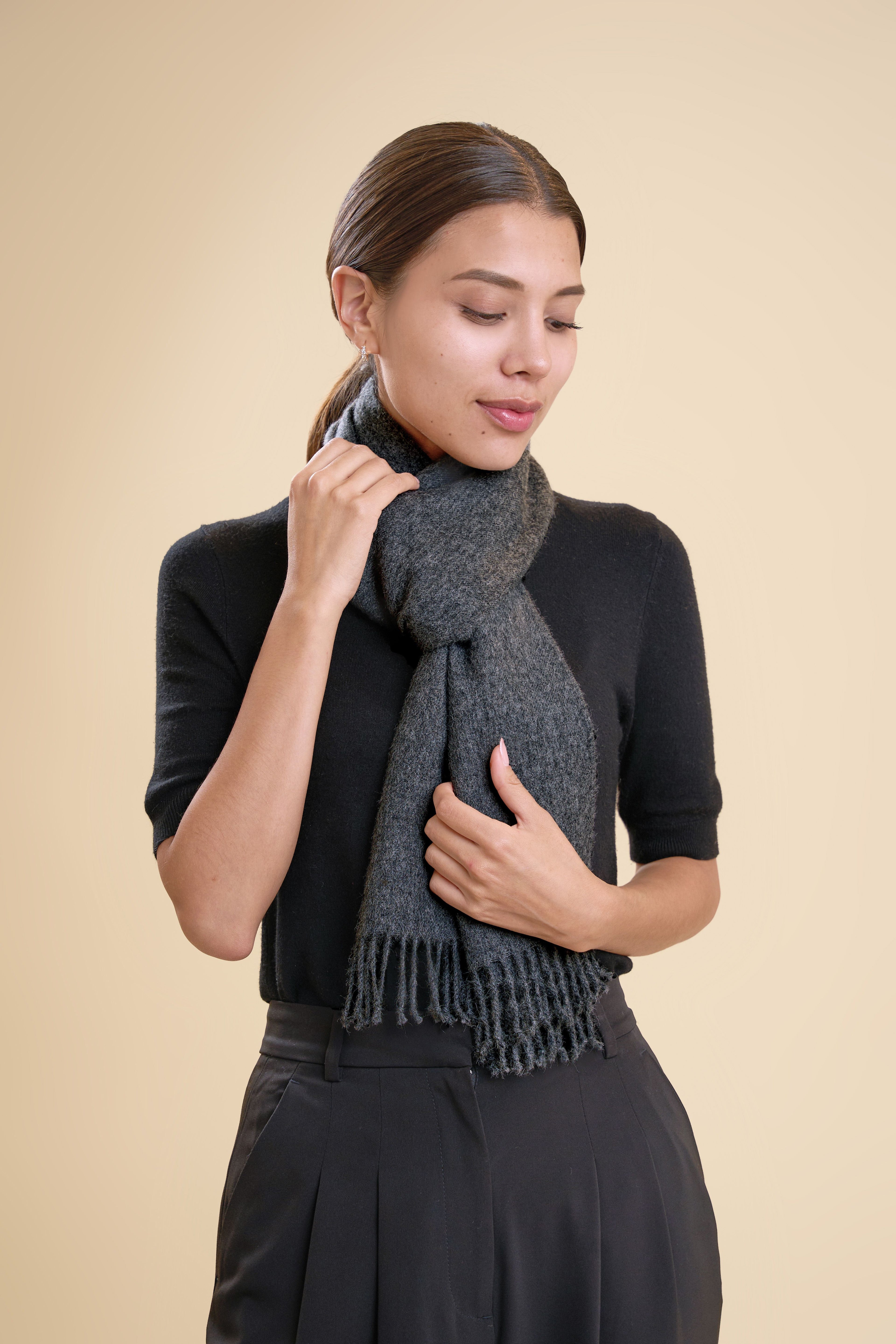 Wayra Scarf – Mid Grey