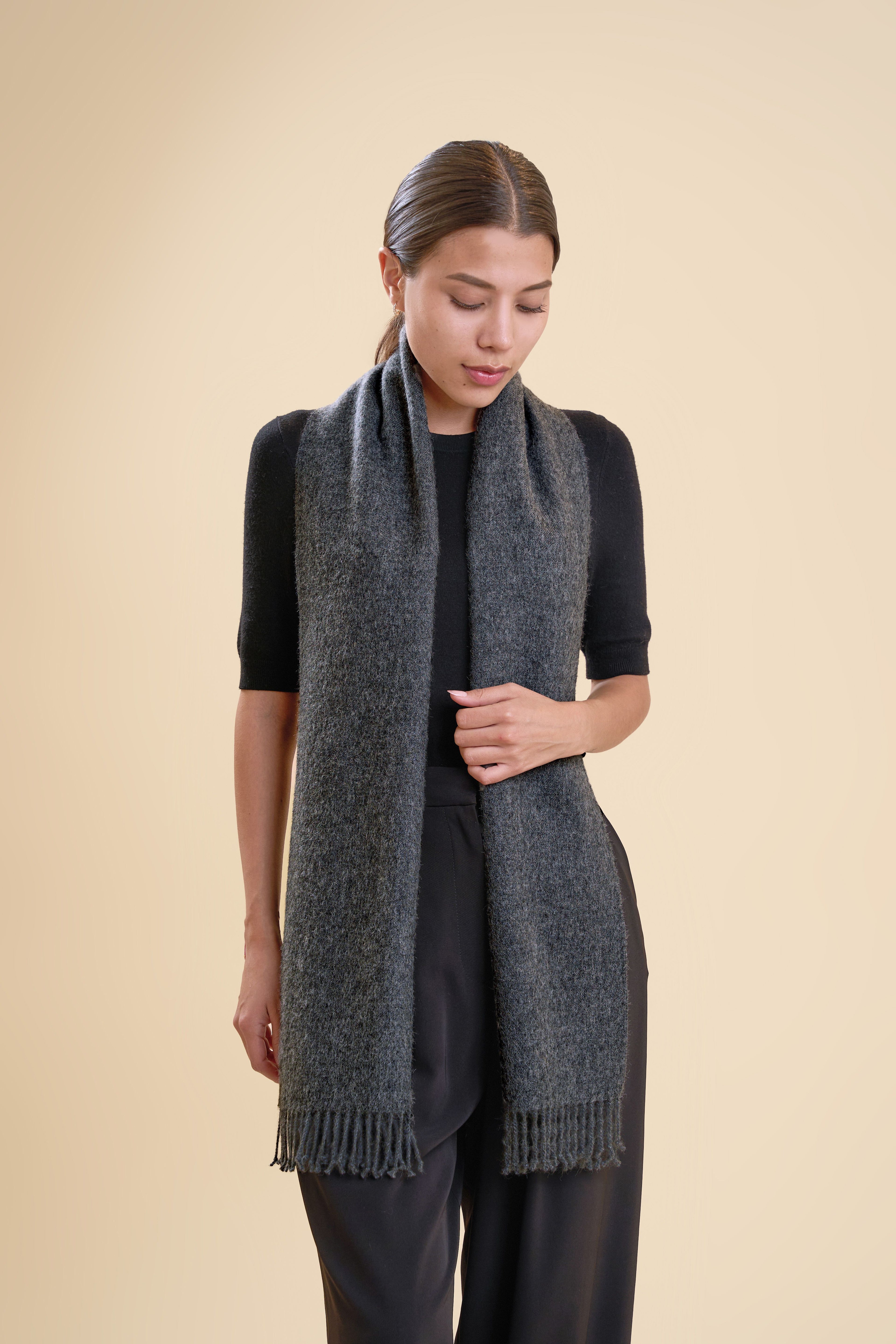Wayra Scarf – Mid Grey